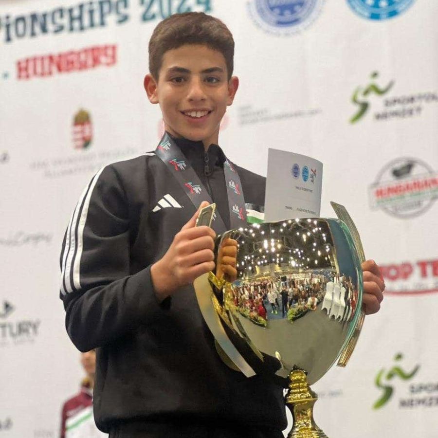 لاعب المنتخب الوطني للكيك بوكسينج عرباسي