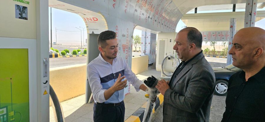 السعايدة يتفقد محطات شحن السيارات الكهربائية