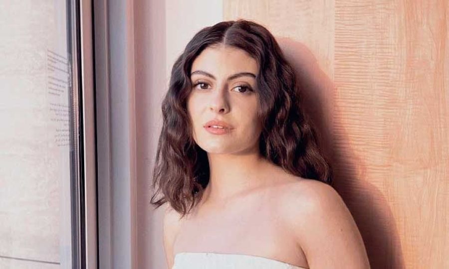 الأردنية تارا عبود بطلة مدرسة فتيات