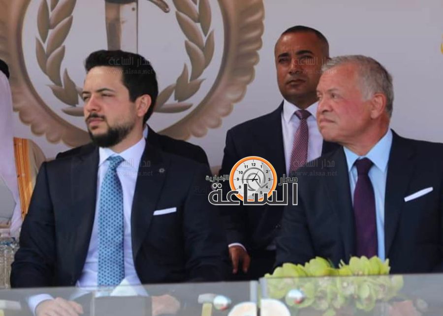 الملك وولي العهد يصلان سوفكس (فيديو