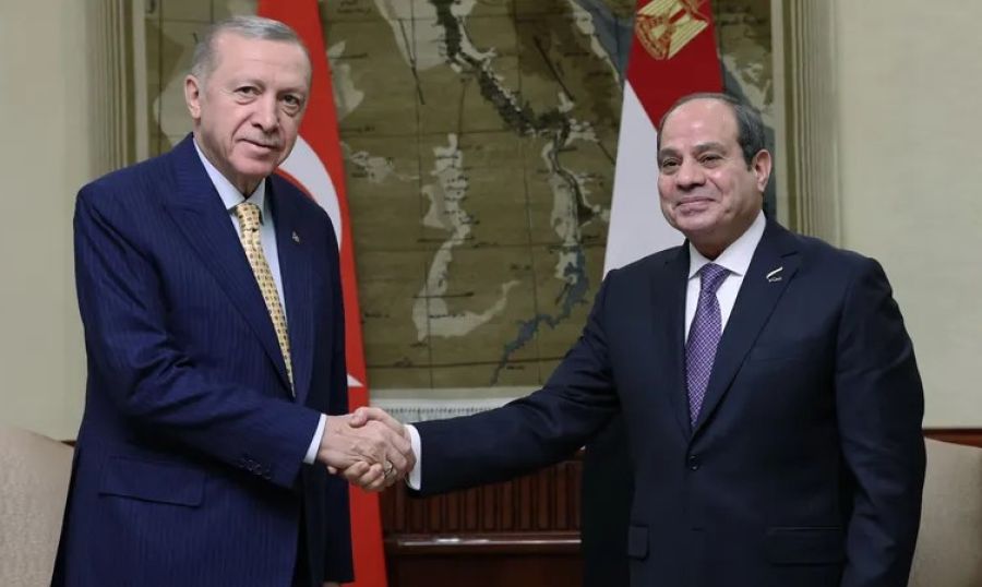 السيسي يتوجه إلى تركيا في أول