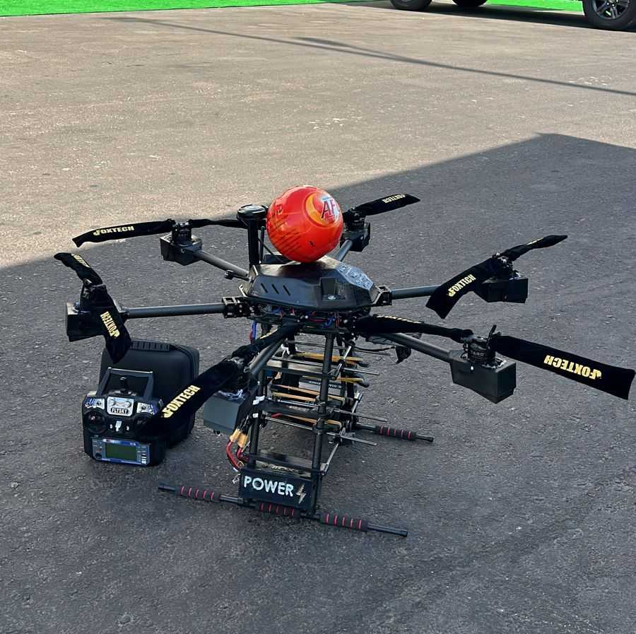 سوفكس.. طالب أردني يعرض مشروع طائرة