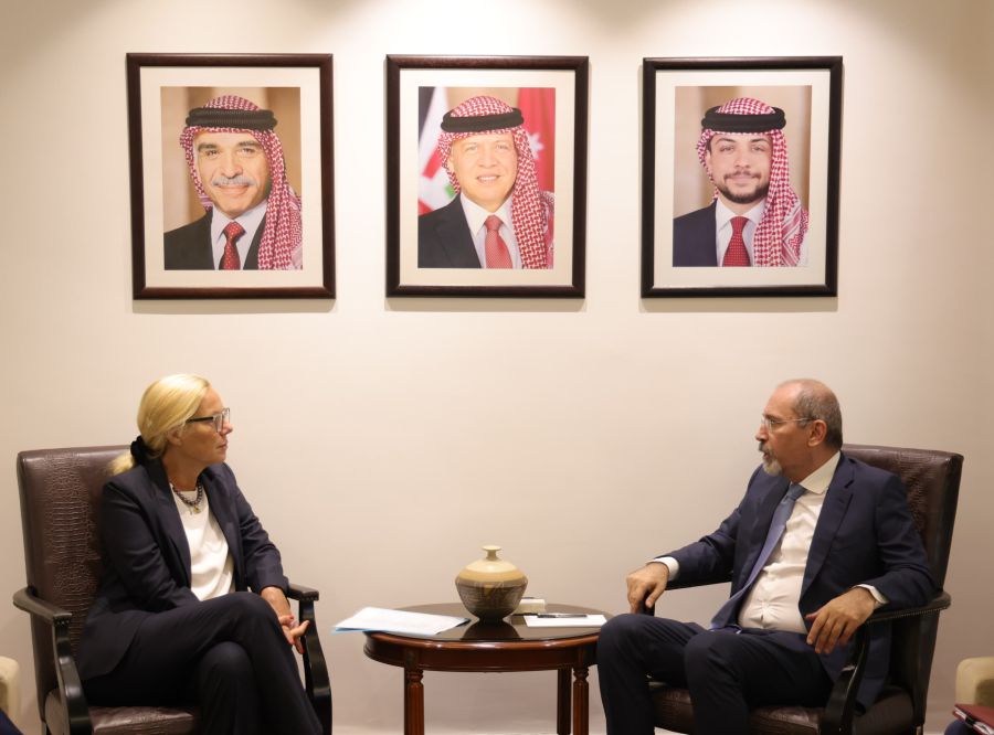 الصفدي يستقبل سيغريد كاغ.. وهذا ما