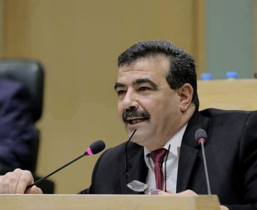 حمود الزواهرة يستقبل المهنئين بـ النيابة