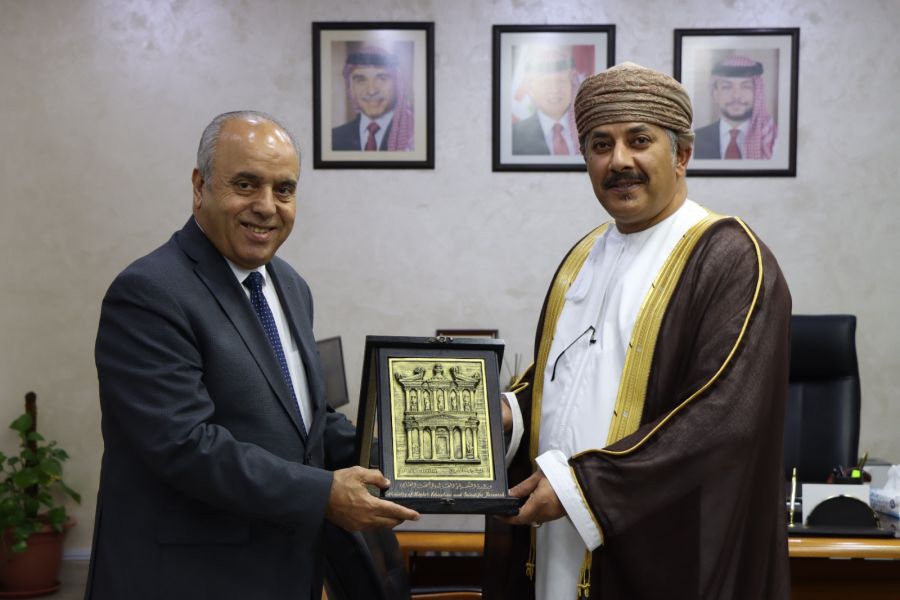 وزير التعليم العالي والبحث العلمي محافظة