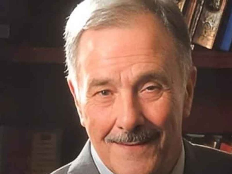 وفاة الوزير والعين والسفير السابق الشيخ