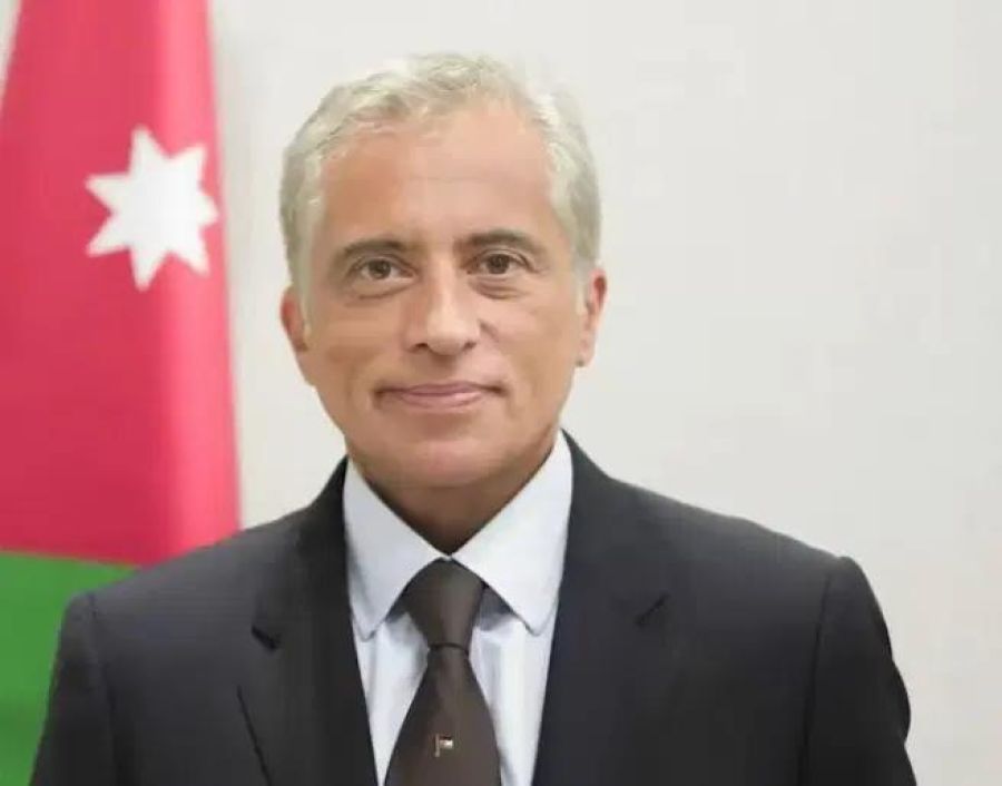 رئيس الوزراء المكلف حسان يهنئ بمناسبة