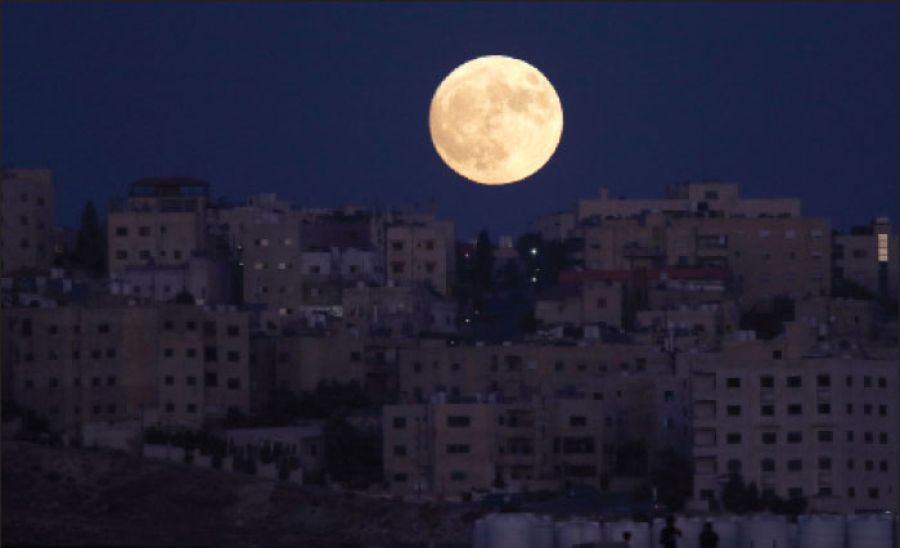 حدث فلكس مميز.. قمر الحصادين العملاق