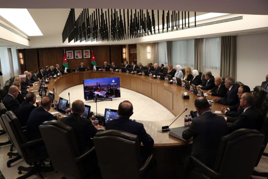 أول قرارات حكومة حسان.. تشكيل لجان