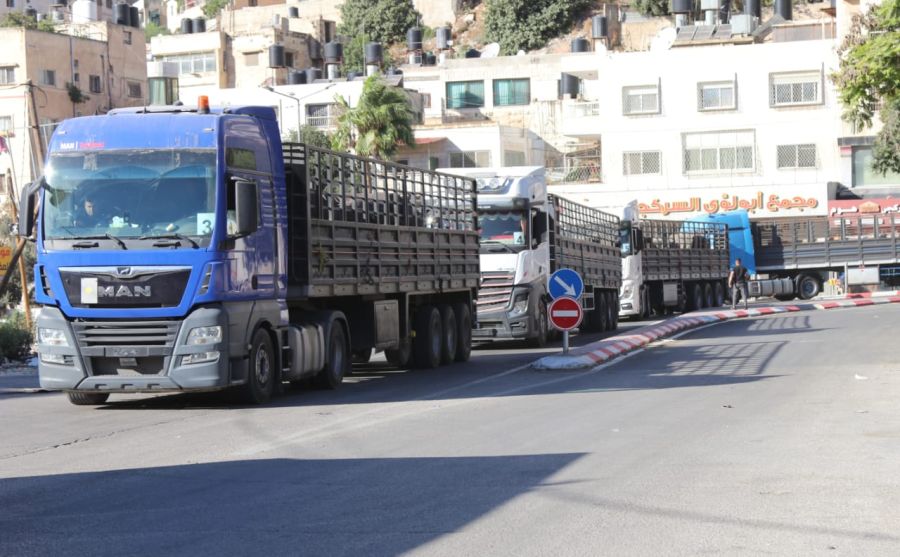 وصول طواقم المستشفى الميداني الأردني نابلس