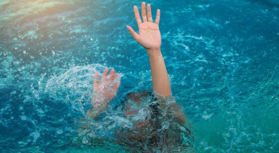 بعد وفاته غرقا داخل استراحة في