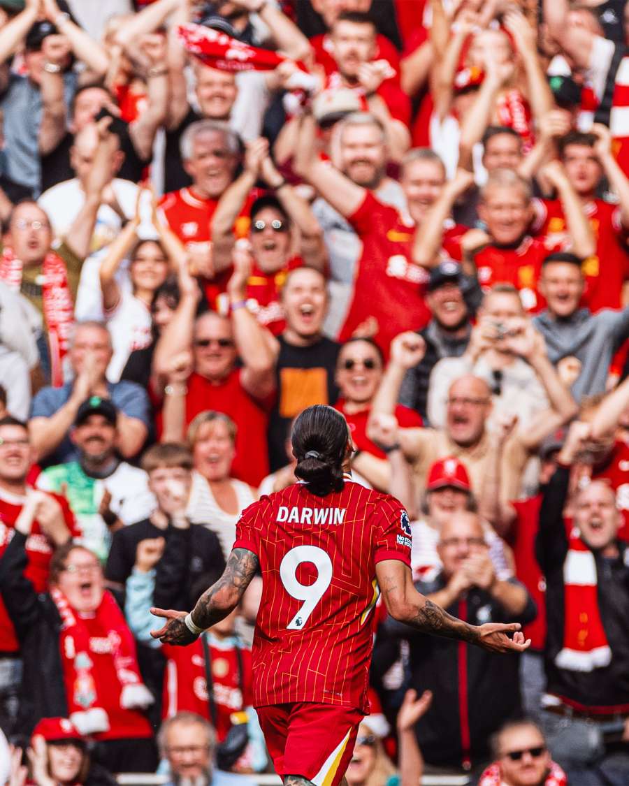 ليفربول يستعيد توازنه بثلاثية.. وفوز مثير