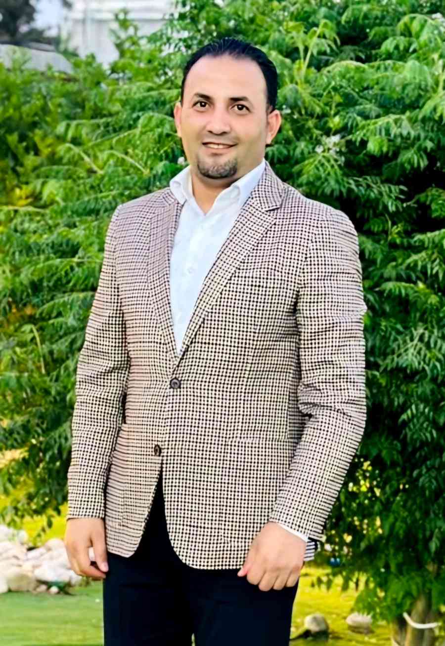 الربابعة: ريادي يتحدى الأزمات بتحويل مخلفات