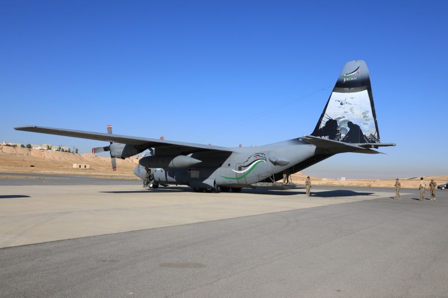 بطائرة C130.. القوات المسلحة الأردنية تنفذ