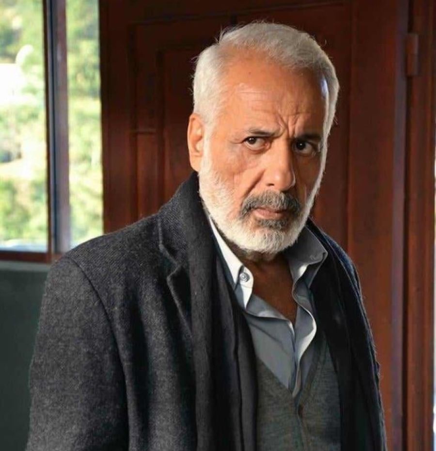 بسبب أحداث لبنان.. أيمن زيدان يعتذر