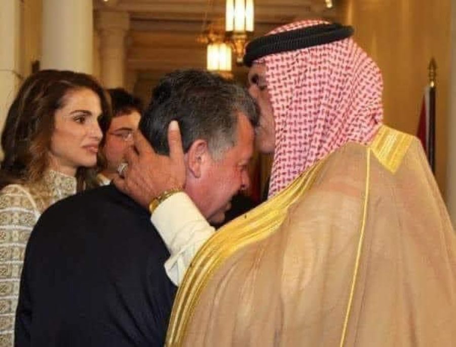 الشيخ نواف الخوالده يكتب: معك وبك