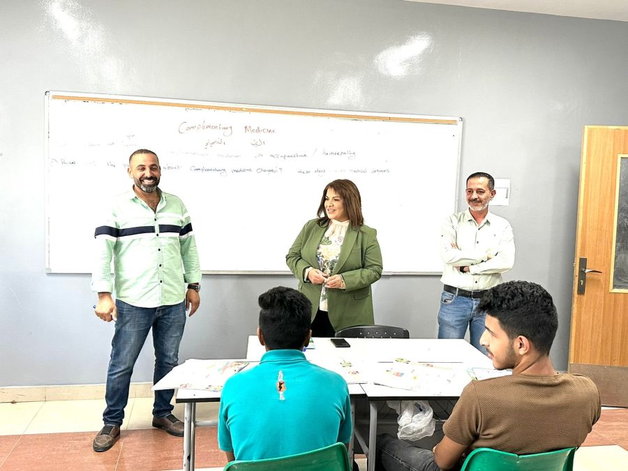 العجارمة تتفقد مدرسة عراق الأمير الثانوية