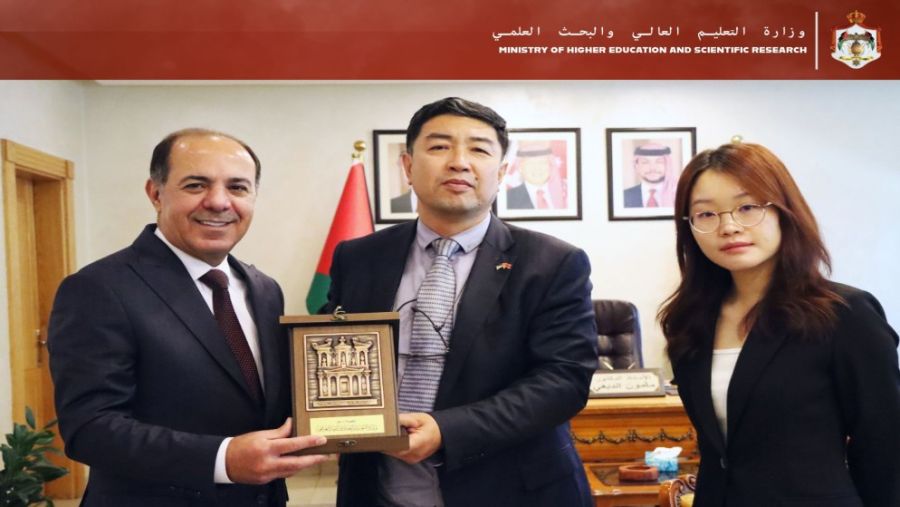 بحث فكرة إنشاء جامعة تقنية في