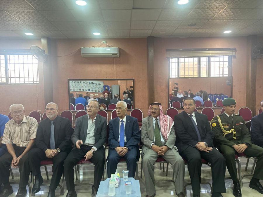 مندوبا عن الملك وولي العهد.. العيسوي