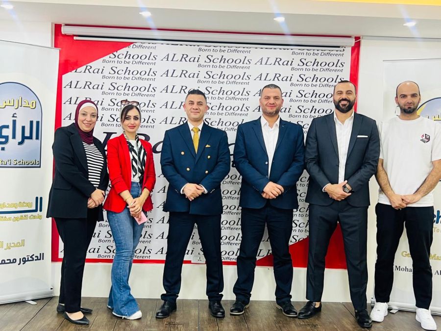 مدارس الرأي تحتفل بيوم المعلم (صور)