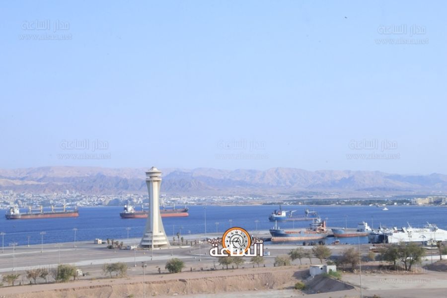 أمام معالي رئيس مفوضية العقبة وعطوفة