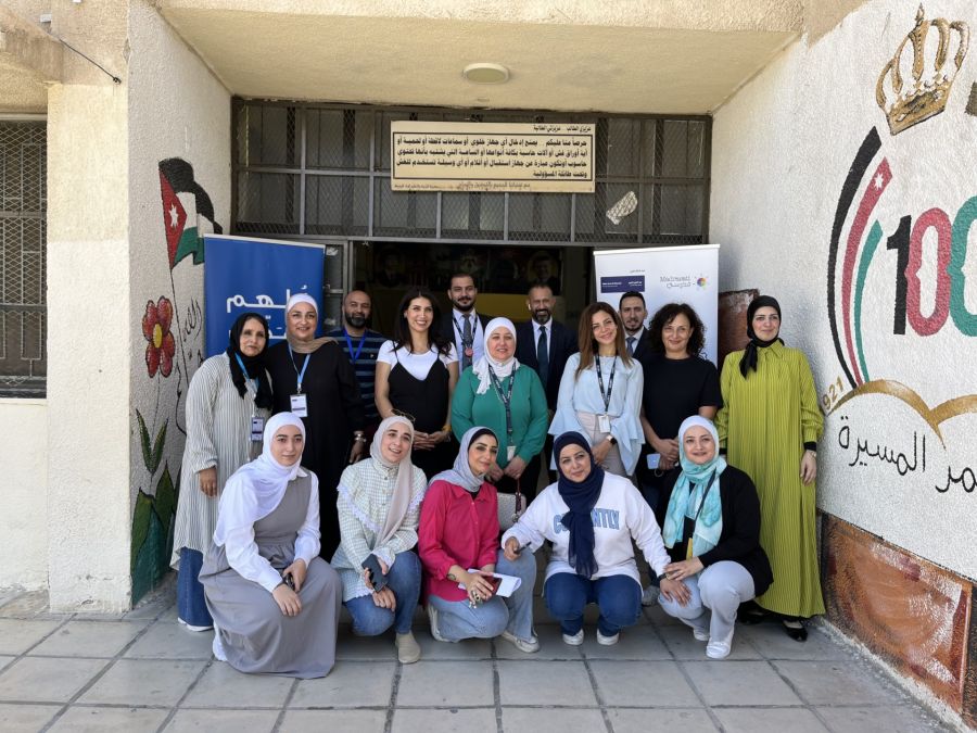 موظفو كابيتال بنك يتطوعون لنشر الثقافة