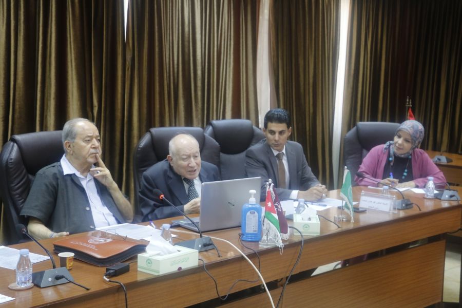 لقاء افتراضيّ بين مجمع اللغة العربية