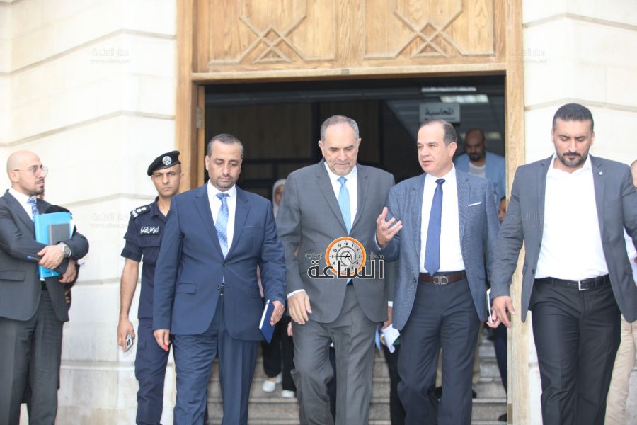 التلهوني وسميرات يزوران مركز الخدمات الحكومية