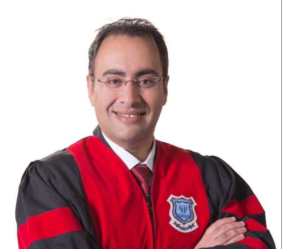 ترقية د.مصطفى عطيات في عمان الاهلية