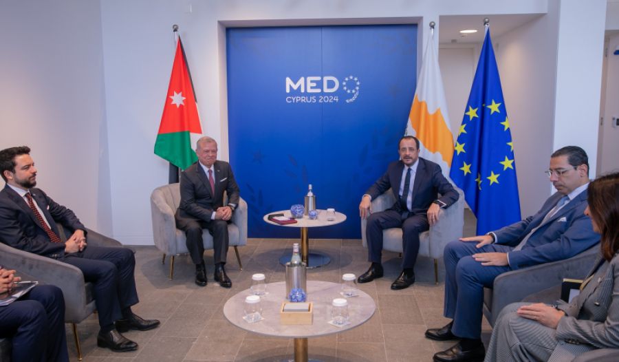 الملك يلتقي في بافوس الرئيسين القبرصي