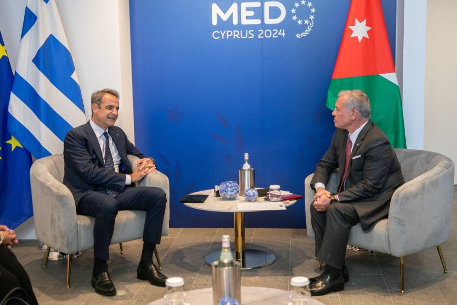 الملك عبدالله الثاني يعقد لقاء مع