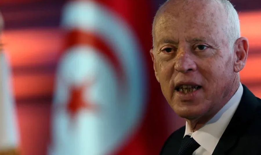 هيئة الانتخابات التونسية تعلن فوز قيس