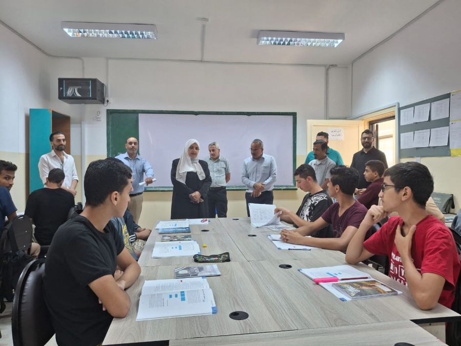 المومني في زيارة صباحية لمدرسة الشهيد