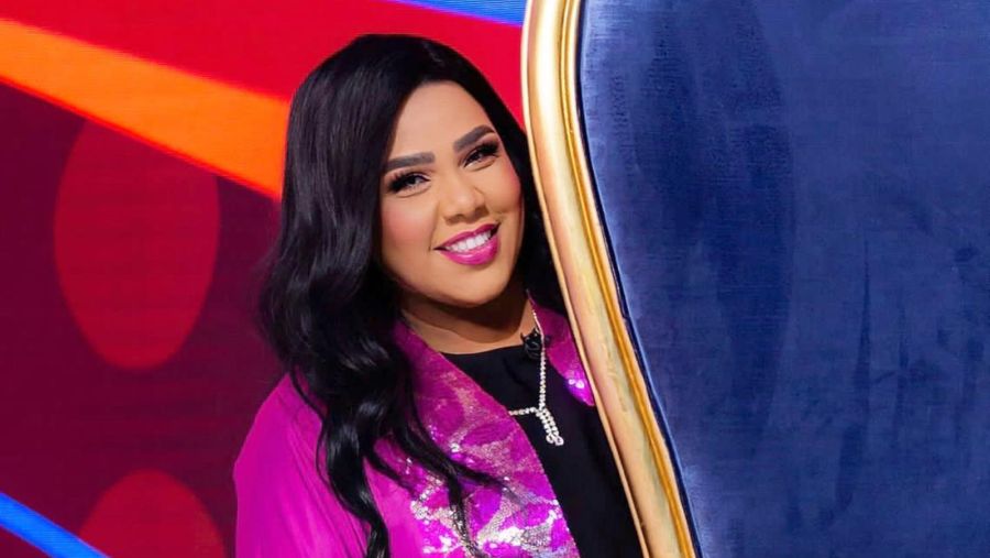 بـ فستان قصير.. شيماء سيف تبهر