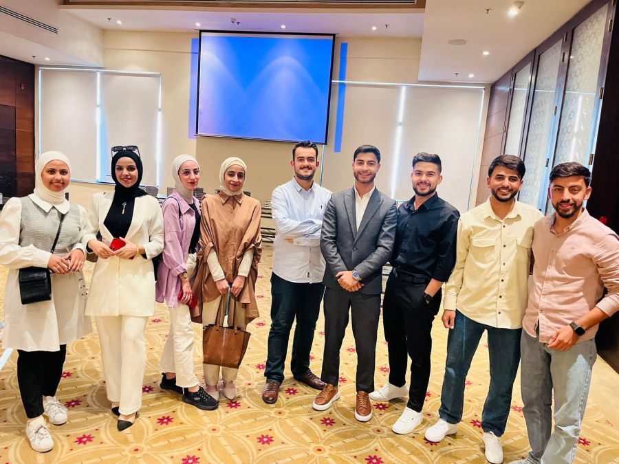 طلبة كلية التمريض يشاركون في منتدى