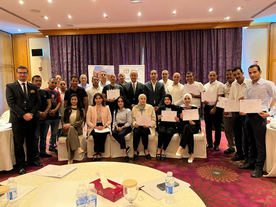 العين الهندي يرعى تخريج موظفي المنشآت