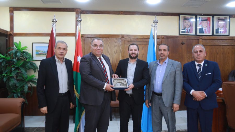 اتفاقية تعاون بين جامعة الزرقاء وشبكة