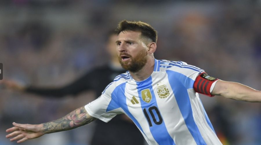 ميسي يتخطى علي دائي ويعادل رقما