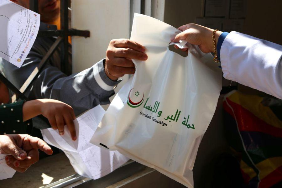 750 مستفيدا من اليوم الطبي المجاني