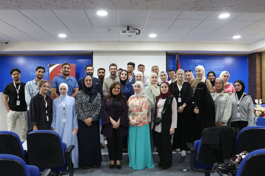 صيدلة الزرقاء تعقد محاضرة بالتعاون مع