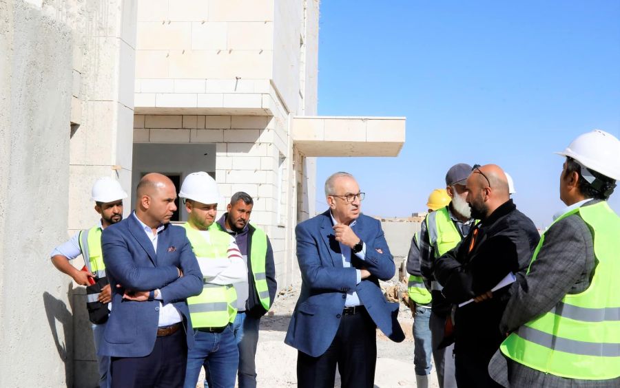 وزير الأشغال يتفقد مشروع إنشاء مركز