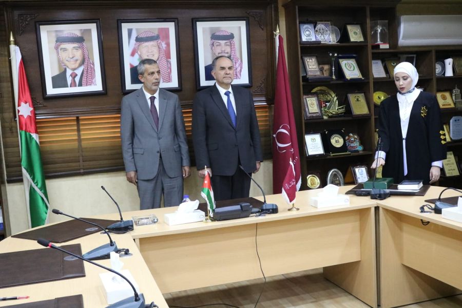 ٨٥ محاميا يؤدون اليمين القانونية أمام