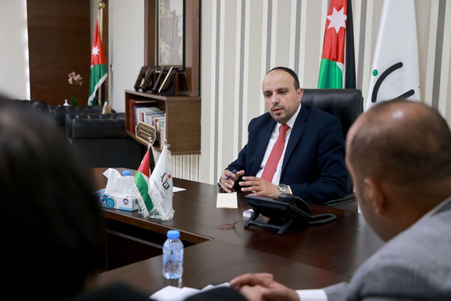 وزير الشباب يلتقي أعضاء مبادرة الأردن