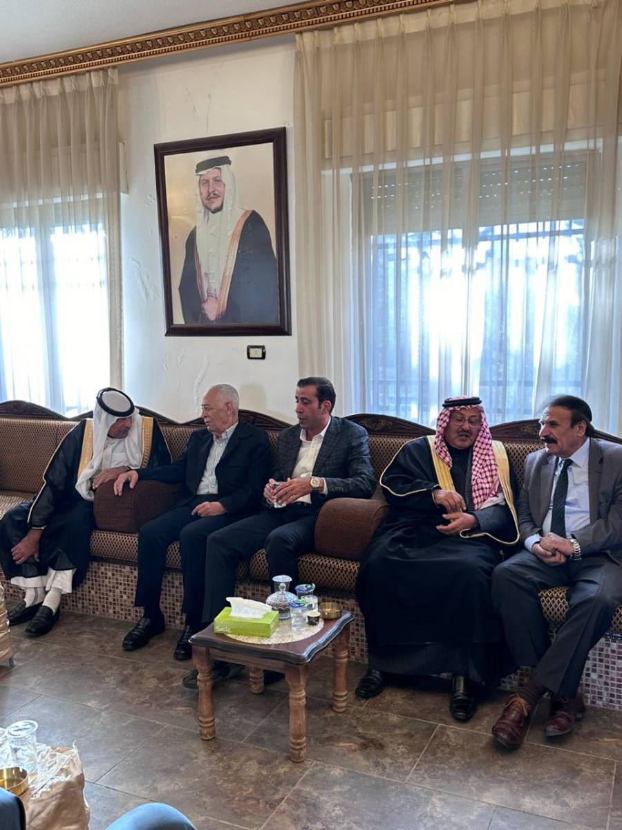 مندوبا عن الملك وولي العهد.. ..