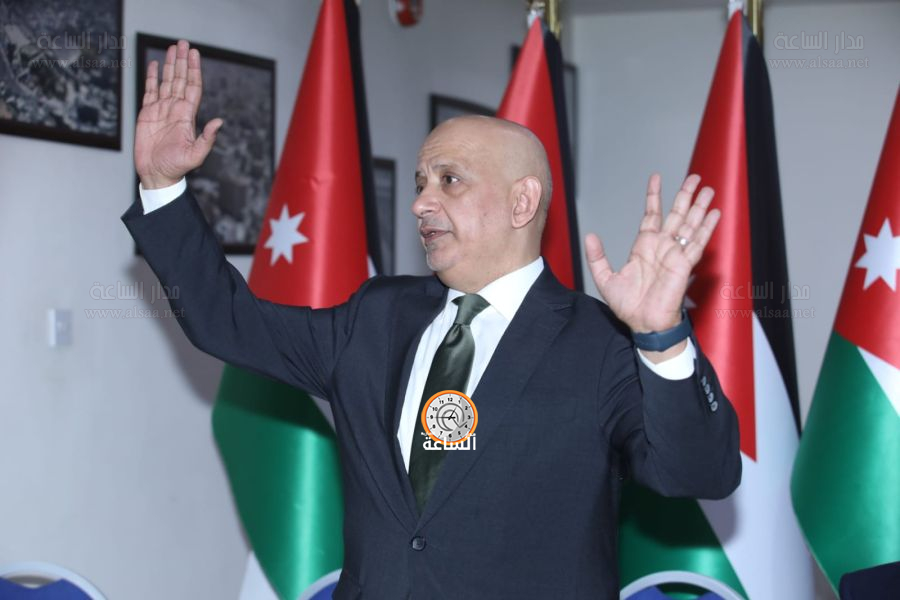 العين خليل الحاج توفيق يستقبل المهنئين