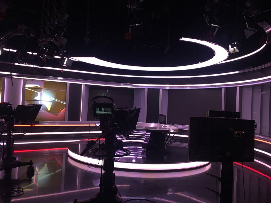 نائب وإعلامي معروفان يتحالفان.. شاشة جديدة