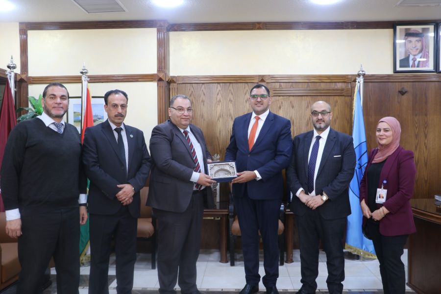 اتفاقية تعاون بين جامعة الزرقاء ومستشفى