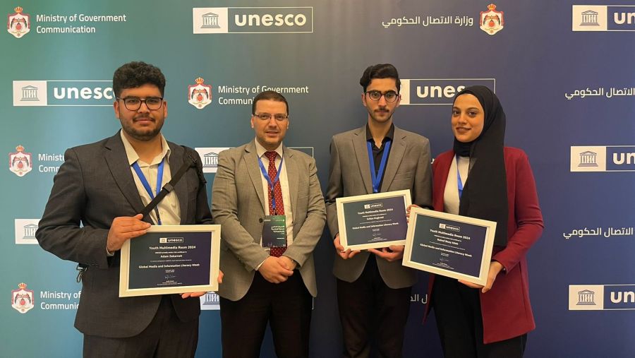 إعلام الزرقاء تشارك في تغطية فعاليات