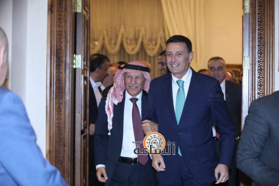 الصفدي والعرموطي يدا بيد.. والنواب في