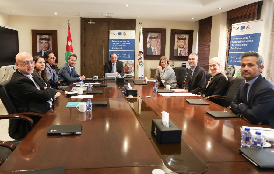 مراجعة تقدم مشروع ريادة الأعمال من